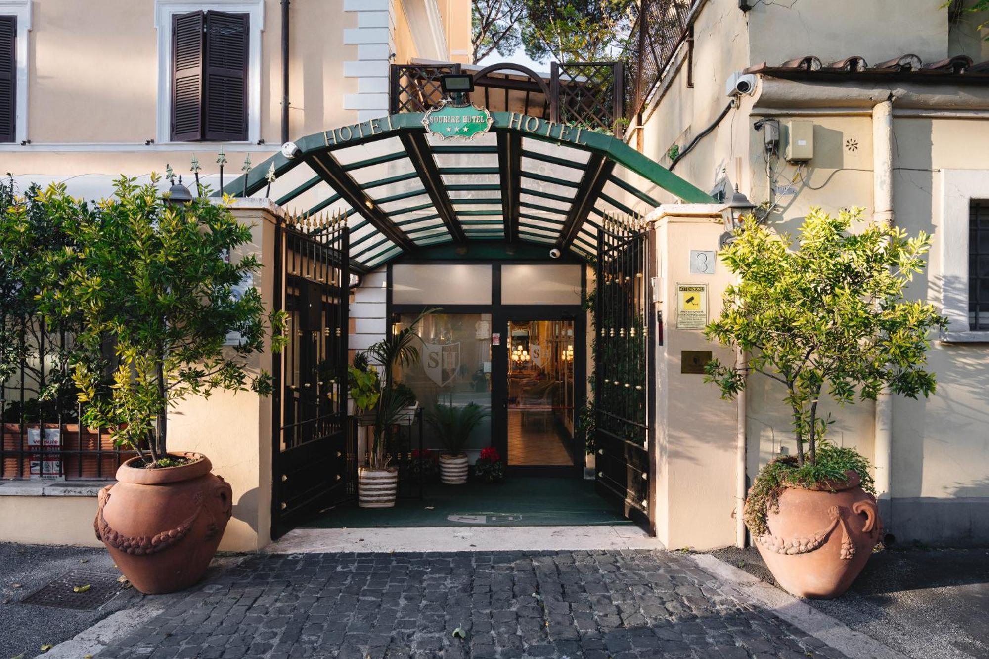 Sourire Hotel — Photos 3